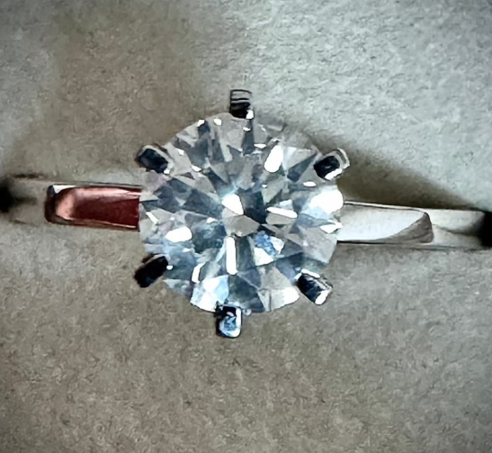 1.2crt HRD natuurlijke diamanten ring 18K
