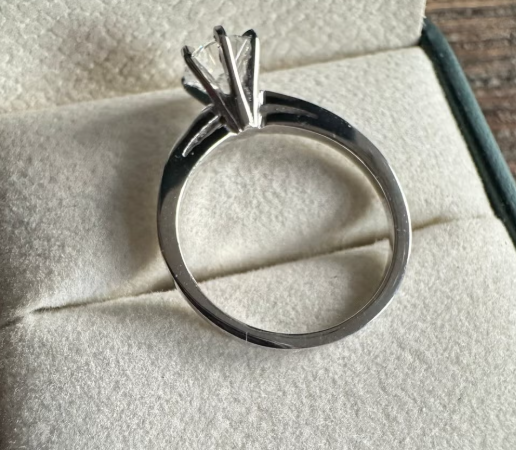 1.2crt HRD natuurlijke diamanten ring 18K