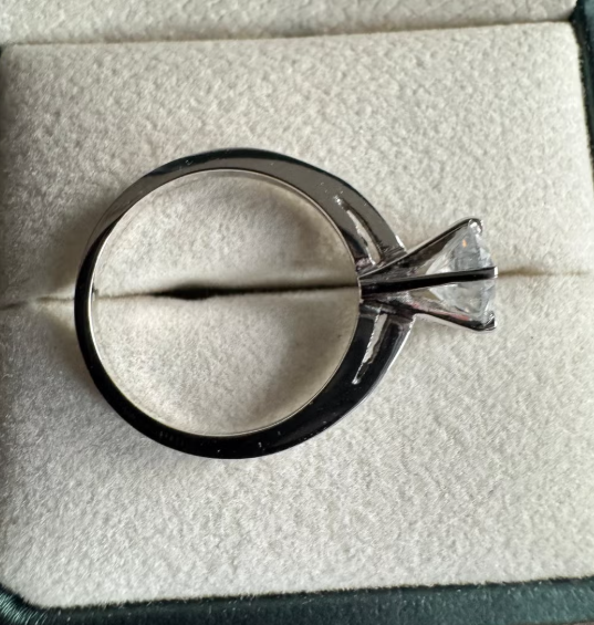 1.2crt HRD natuurlijke diamanten ring 18K